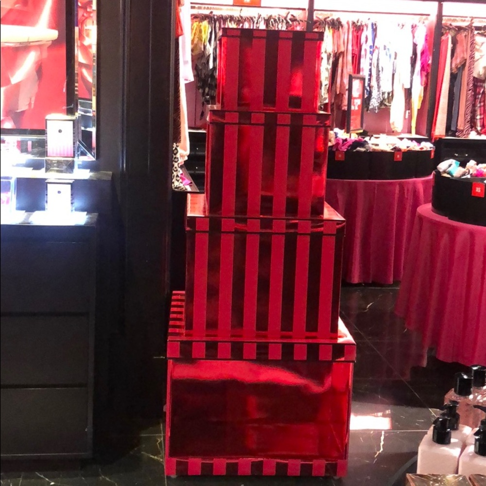 Victoria Secret Holiday Gifting Tower